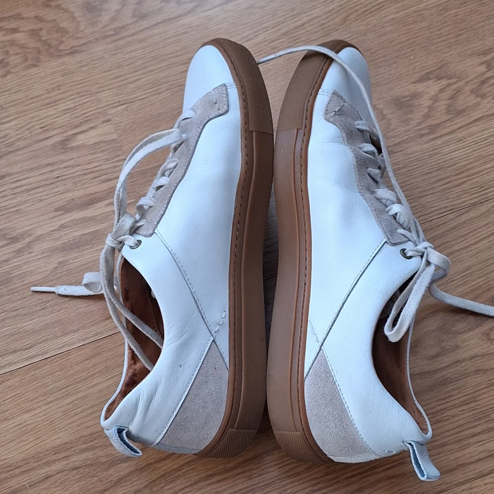 Shoe the Bear White and Tan Leather Low-Top Sneakers with Gum Sole Sz 12